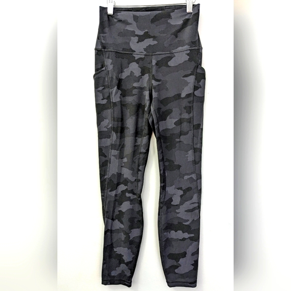 luluemon Pants - Lululemon  Tight 25” HR Size 6 Incognito Camo Multi Grey Non reflective